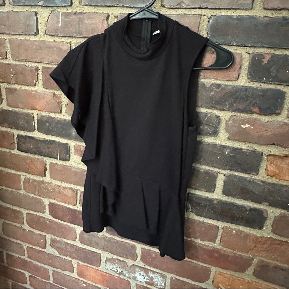 QUUM SHOP black ruffle mock top -small / 30 chest / 23” long